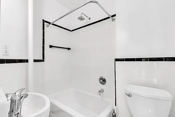 Rented by Compass | media 11