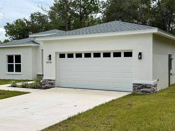 3rd image of 9719 N SANDREE DRIVE