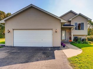 2004 Greenway Ave, Shakopee, MN 55379