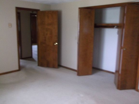 2nd image of 405 E Lake St