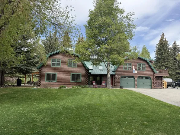 105 Greenhouse Ln, Hailey, ID 83333