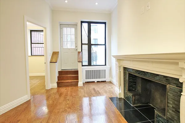 Rented by JK Dansar Corp | media 18