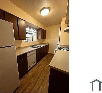 109 General Arnold St NE #A — Photo 4