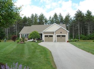 21 Pilgrim Cir, Nashua, NH 03063