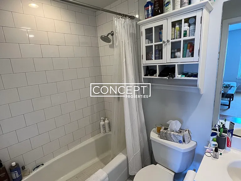 1661 Washington St #302 — Photo 12