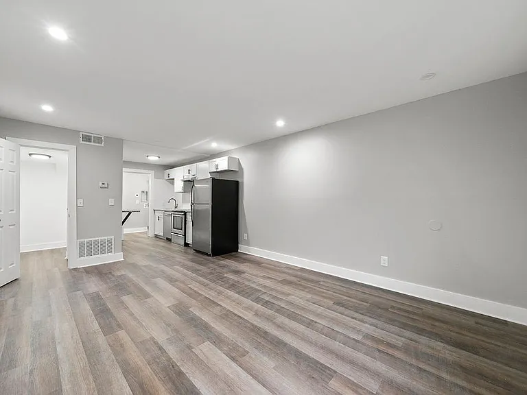 Balfour Chastain — Photo 20