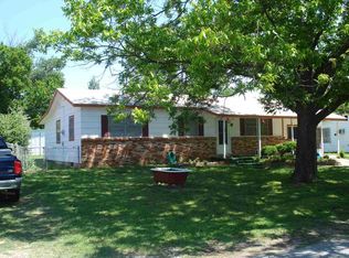 504 NW Oak St, Kingston, OK 73439