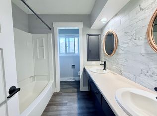 2105 Parrish St, Cedar Falls, IA 50613