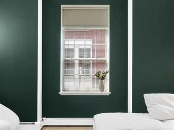 211 S 4th St APT 104, Philadelphia, PA 19106