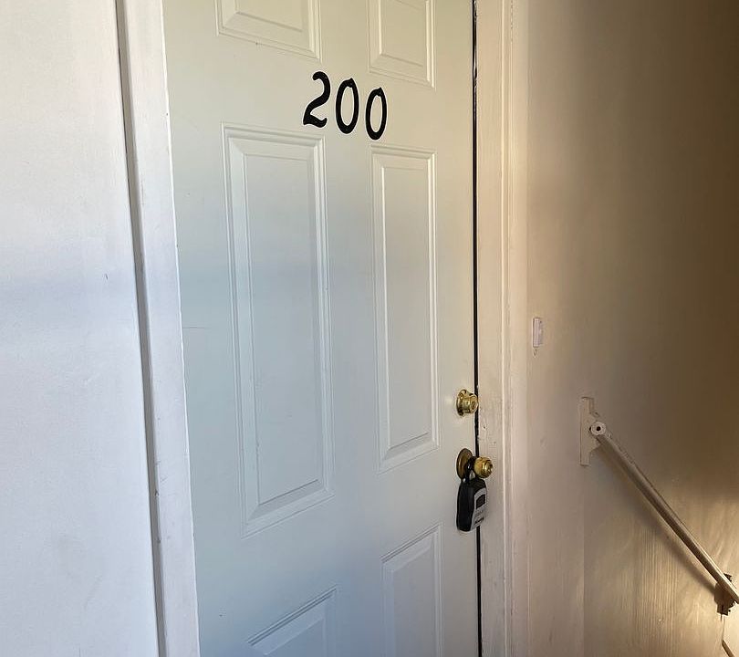 1st image of 624 S College Ave Unit 200