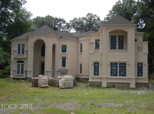 24 Ware Rd, Upper Saddle River, NJ 07458