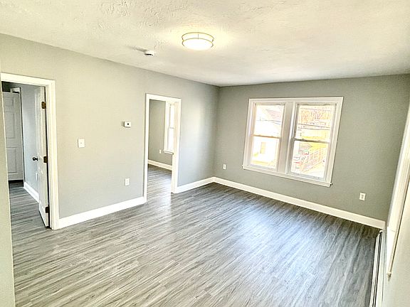5th image of 154 Marshall St #2