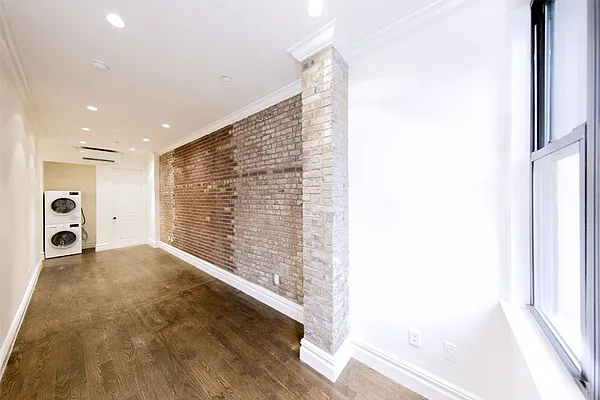 Rented by Icon Realty Management | media 20