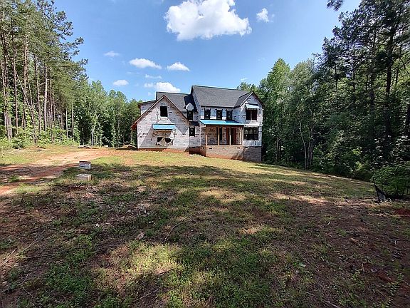 03 - Front Yard