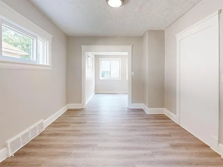 7424 Indiana Ave — Photo 22