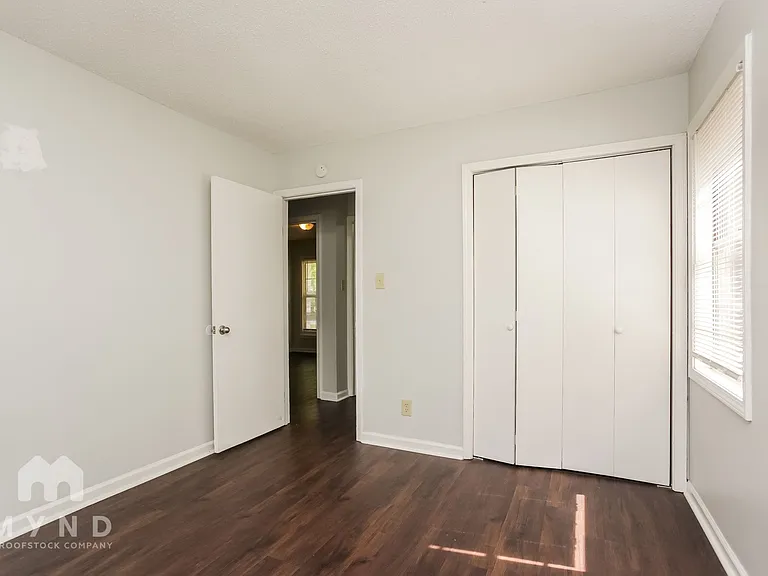 2274 Ashland Dr — Photo 17