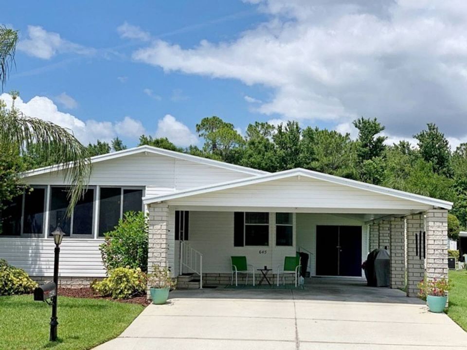 1st image of 645 Tulip Cir W