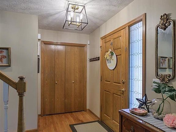 5th image of 6126 S 102nd St