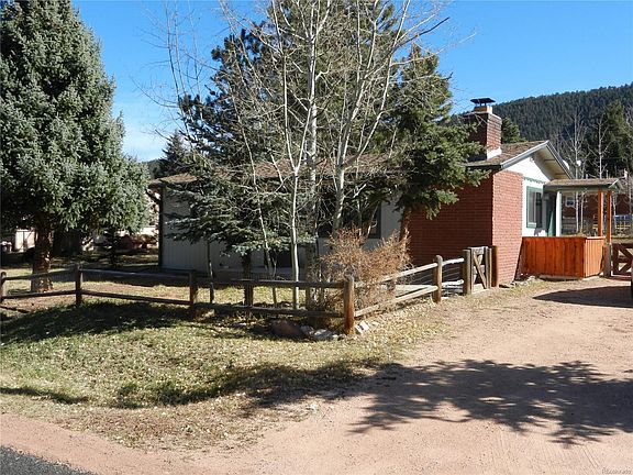 2nd image of 925 Park Dr