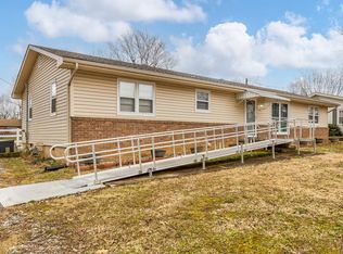 1406 Redbud Ln, Madisonville, KY 42431