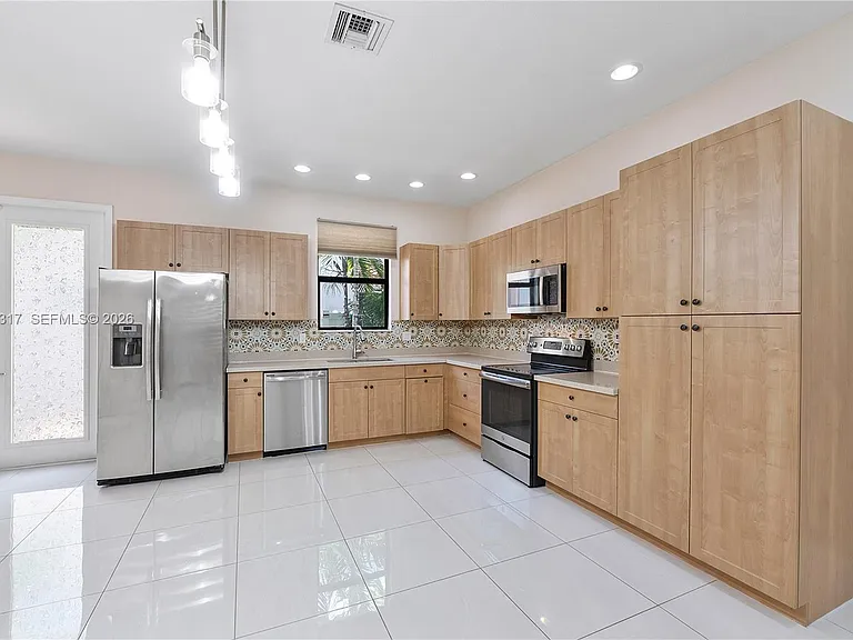 20914 NW 1st Dr — Photo 11