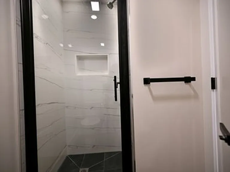 18 Winchester St #4A — Photo 9