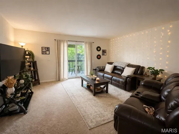 93 Lemans Ct #93, Lake Saint Louis, MO 63367