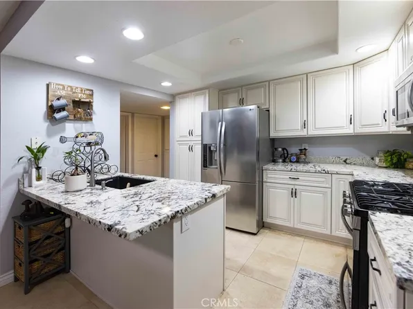 367 N Melrose Dr Unit G, Vista, CA 92083
