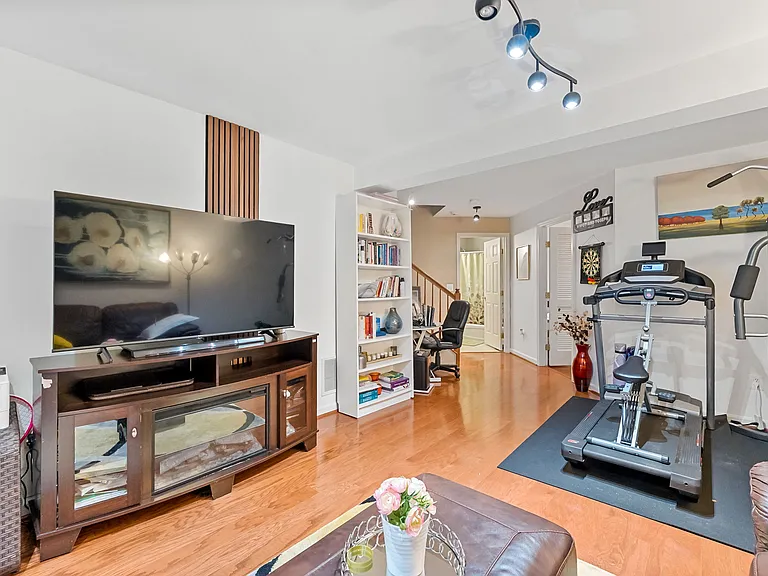 7839 Seafarer Way — Photo 11