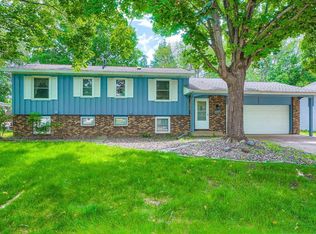 10465 Osage St NW, Coon Rapids, MN 55433