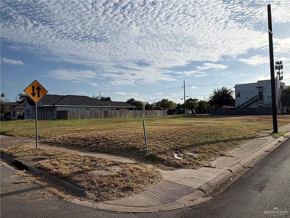 1st image of 800 S 15th St