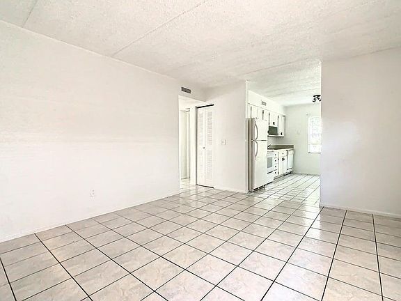 4th image of 714 Michigan Ct APT 2