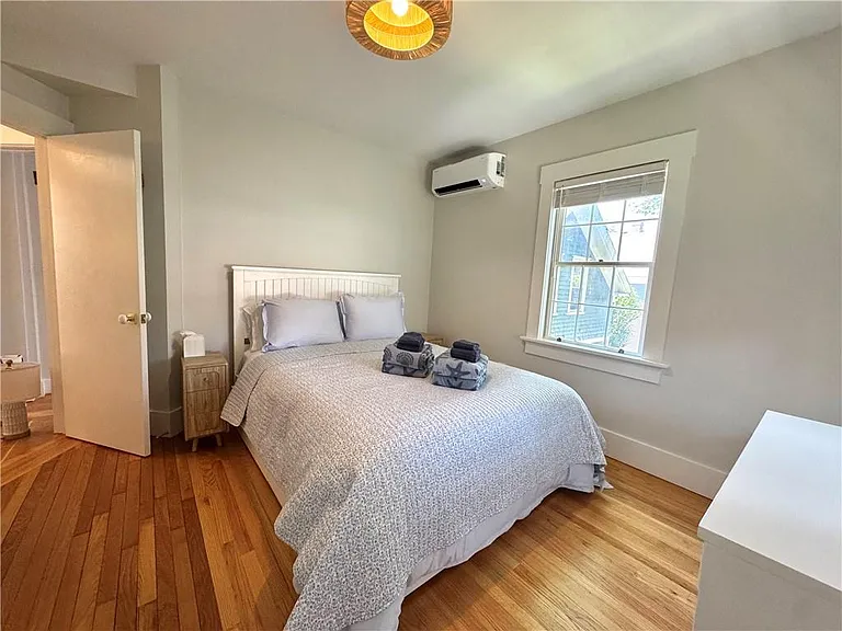 19 Walnut St #4 — Photo 8