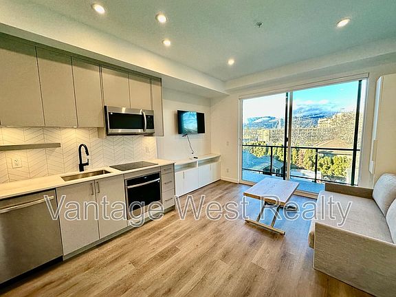5th image of 1274 Devonshire Ave #304