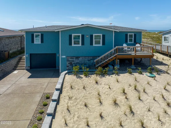 1714 NW Oceania Dr, Waldport, OR 97394