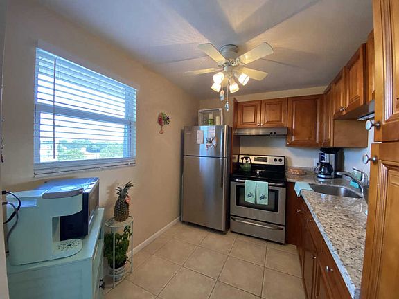 3rd image of 330 NE 26th Ave #4060