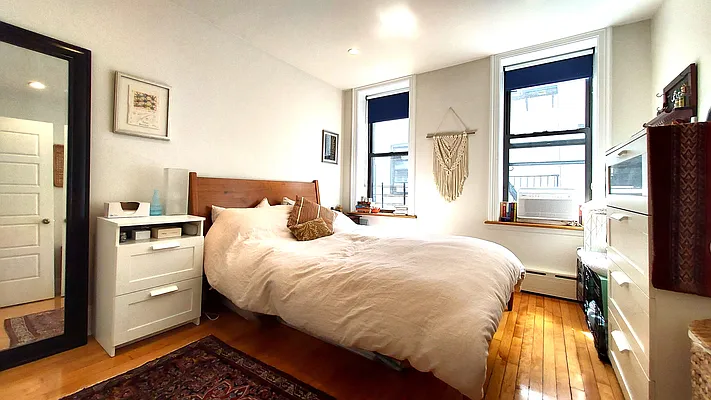 Rented by R New York | media 6