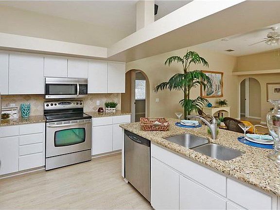 4th image of 26066 Sawgrass Ct