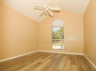 2113 Wisteria Ct, Garland, TX 75040