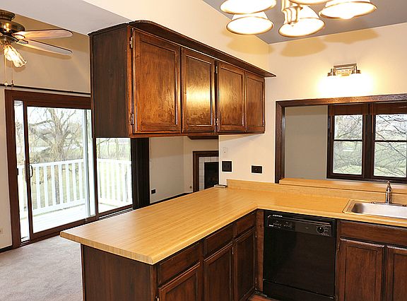 4th image of 1746 Vermont Dr #6