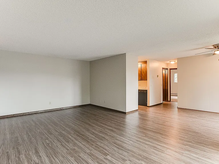 Caravelle Apartments | St. Anthony — Photo 8