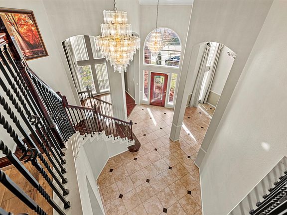 5th image of 11023 Barker Grove Lane