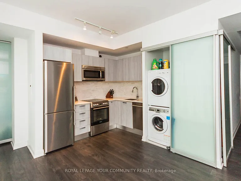 42 Charles St E #2610 — Photo 6