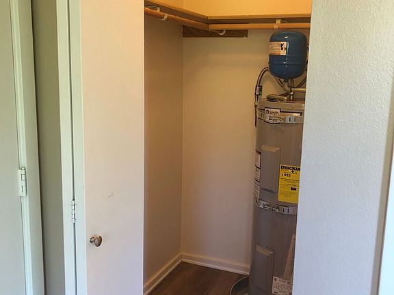 5th image of 9400 Roosevelt Way NE APT 301