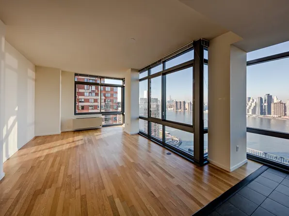 4-75 48th Avenue image 17 of 52