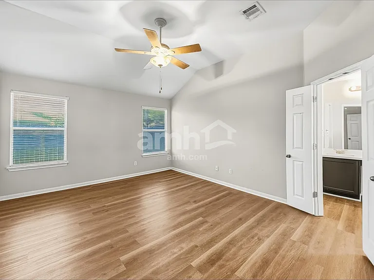 790 Goldenrod St — Photo 8