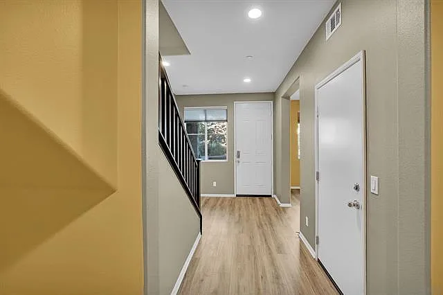476 Prosperity Dr — Photo 5