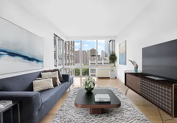2nd image of 225 W 60th St APT 11c