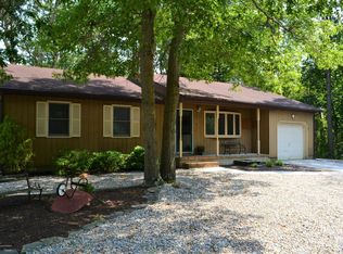 585 Lakeview Pl, Forked River, NJ 08731