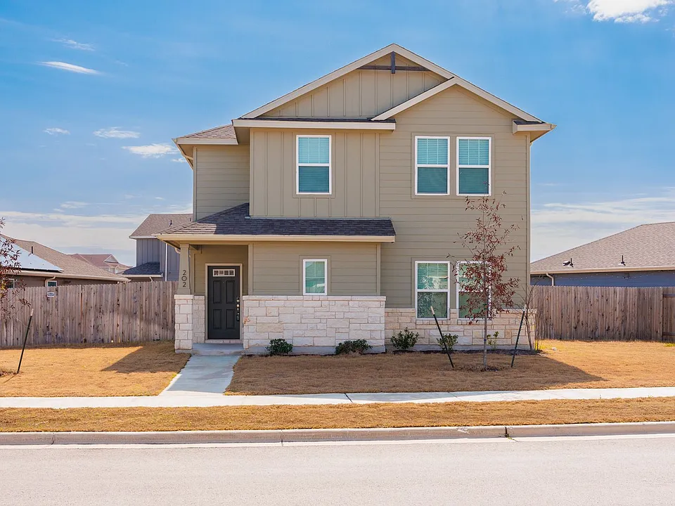202 Fairmeadow Downs Dr